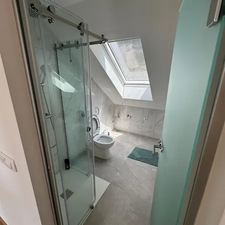 Apartma Pr'mejac 아파트