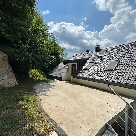 Apartma Pr'mejac 아파트 *